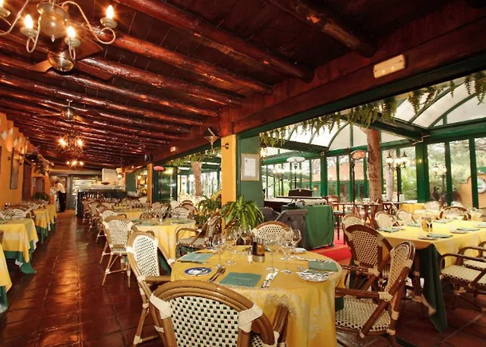 Mobil A Pour 8 Pers. - Api-1-52-1922 Camping